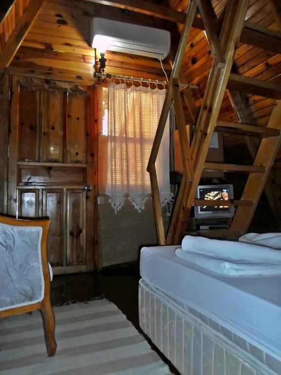 Oran Pansiyon Agac Evler Otel Çıralı Dış mekan fotoğraf