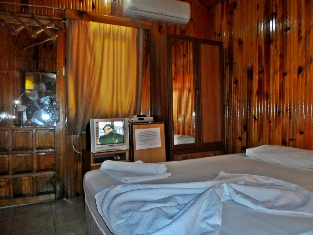 Oran Pansiyon Agac Evler Otel Çıralı Dış mekan fotoğraf
